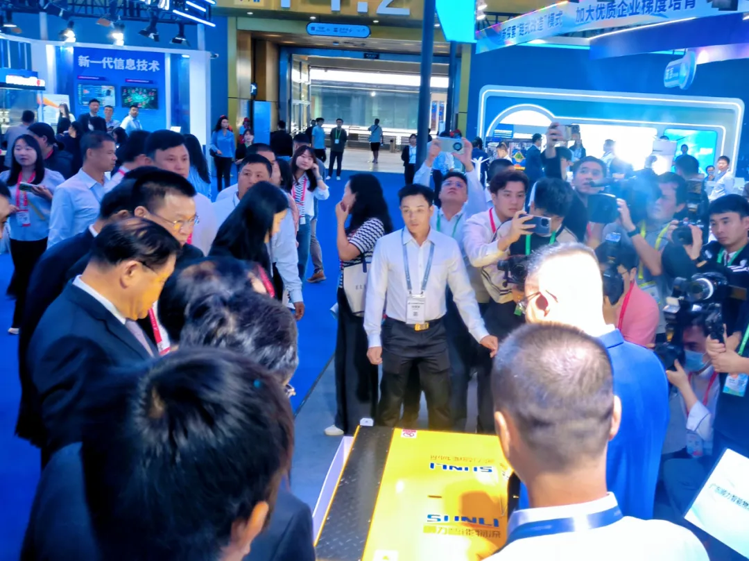 东莞区顺力智能展位