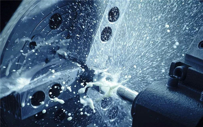 (图:金属加工液使用场景)