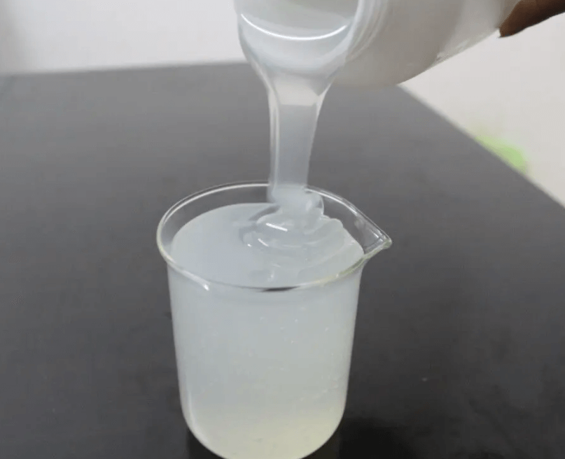 （图为水性粘合剂展示图）