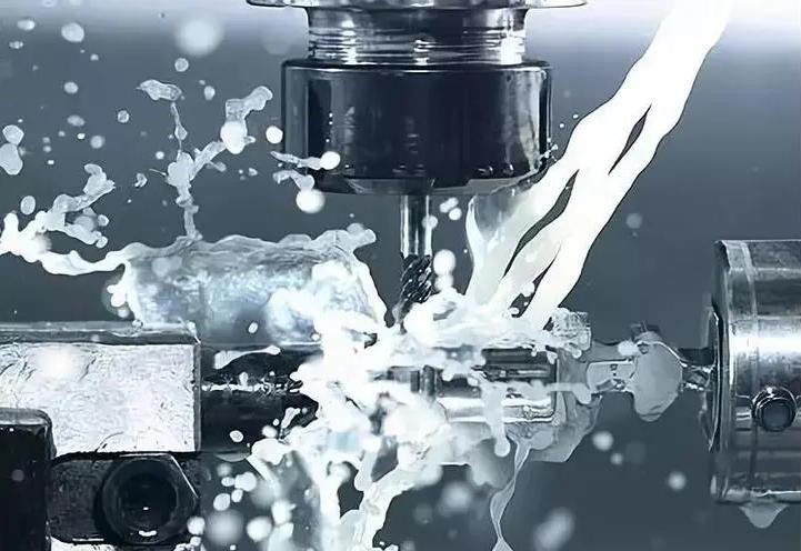 （图为切削液展示图）