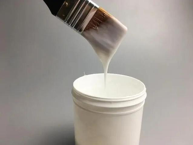 （图为水性树脂展示图）