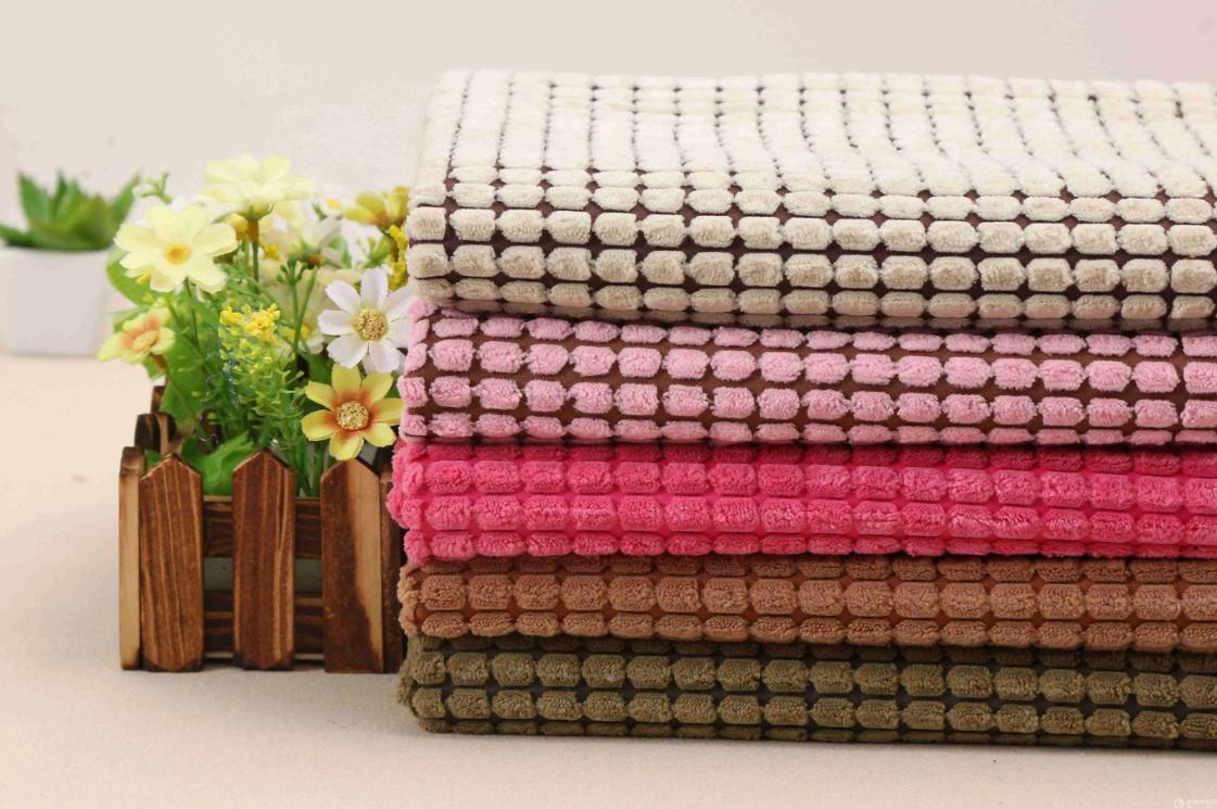 (图为纺织品展示图)