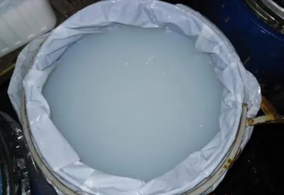 （图为水性聚氨酯展示图）